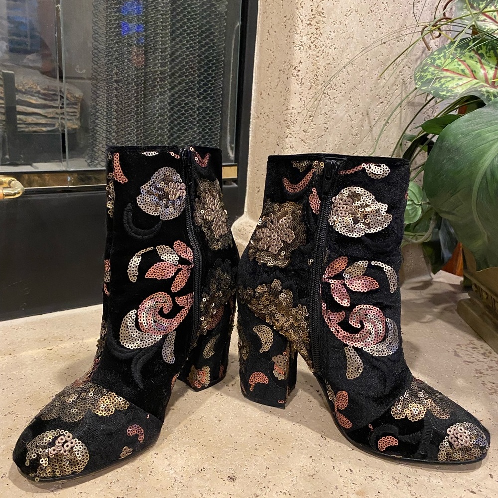 Rare Aldo Show Stopper Boots! - Picture 2 of 4